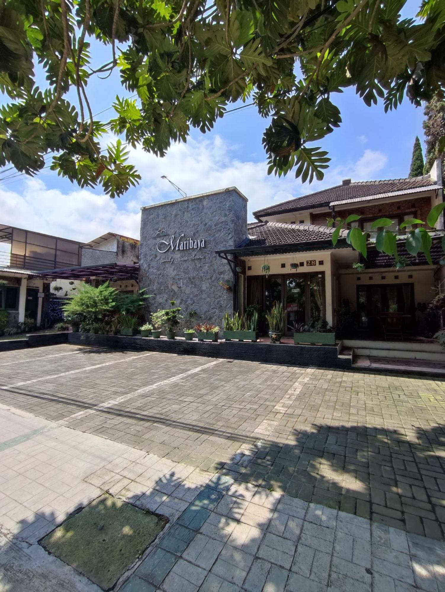 Maribaya Family Guest House Syariah Lembang Exterior foto
